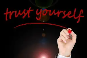探索智谱清言的多模态能力——一位AI助手的自我剖析，属于自己的关键词