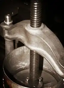 自动伸缩卷管器的精密设计与应用分析，自动伸缩卷管器结构图