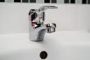 智能水管伸缩卷管器的革命性应用，水管自动伸缩卷管器怎么用