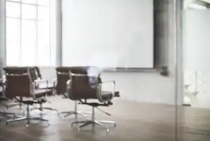 社区书记，引领社区发展的关键力量，社区书记个人优缺点