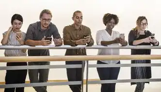 社区里的百态图，每个人都是一幅独特的画，社区里的各种人图片大全