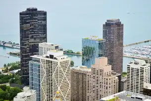 数据湖与中心化数据管理，未来数据处理的基石，数据湖和数据中心的差异