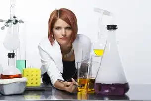 虚拟化与容器化的对比，技术革新背后的选择，虚拟化和容器化的区别