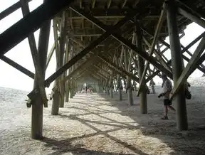 乡村基础设施与公共服务建设，助力乡村振兴战略的实施，乡村基础设施建设与公共服务的区别
