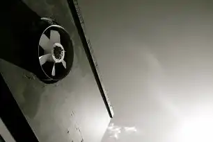 黑色大气网站源码解析与设计灵感，黑色的网页代码