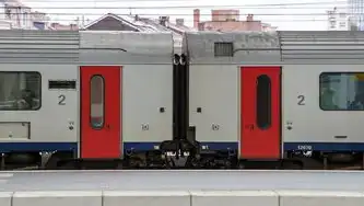 云桌面服务器的搭建与优化，从基础架构到高效运维，50台云桌面服务器搭建原理图