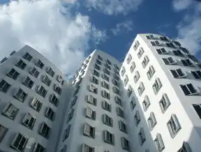社区居民参与楼道自治，共建和谐美好家园，关于社区居民对楼道自治的文章有哪些