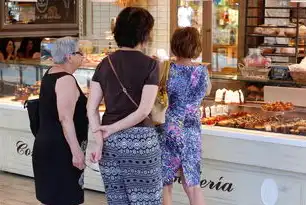 女社区书记的一天，平凡岗位上的不凡坚守，社区女书记多大年纪退休?