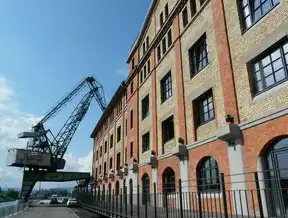 探索建筑艺术的无限可能，深度解析建筑案例网站，建筑案例网站黑色和绿色