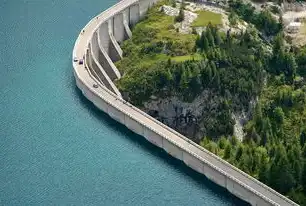 数据湖与数据池，构建企业级大数据架构的关键选择，数据湖和数据池的区别是什么