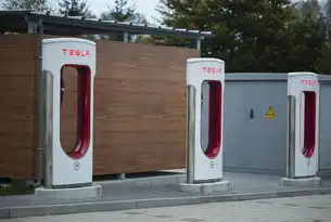 电动伸缩门价格每米深度解析，2023年行业趋势与选购指南，电动伸缩门多少钱一米?