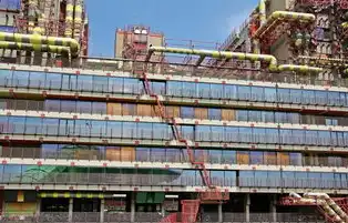 智慧医院信息化建设中的服务器架构设计与安全防护体系，医院服务器建设方案范文