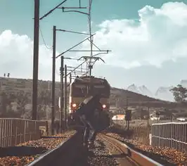 云轨与轻轨，未来轨道交通的两种进化路径，云轨和轻轨的区别是什么意思