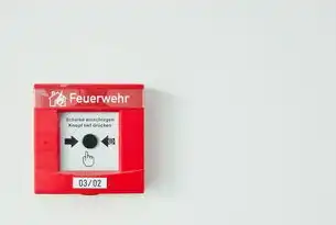 安全色标红色，防火标识的常见误解与科学解析，安全色标红色表示防火吗还是防火
