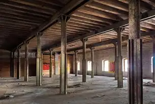 千年窑火映照瓷都新韵，解码景德镇从传统工艺到国际品牌的转型密码，景德镇关键词列举