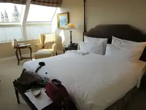 零基础到百万流量，自建网站全流程实战指南（附行业案例）自建网站餐饮服务提供者,应在通信主管部门